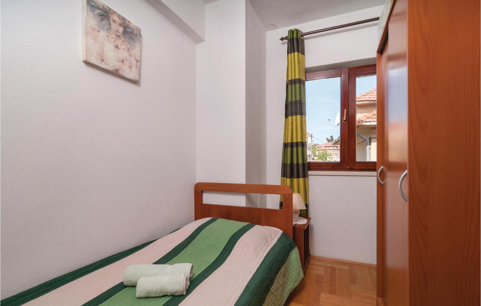 Lovely Apartment In Split With Wifi ภายนอก รูปภาพ