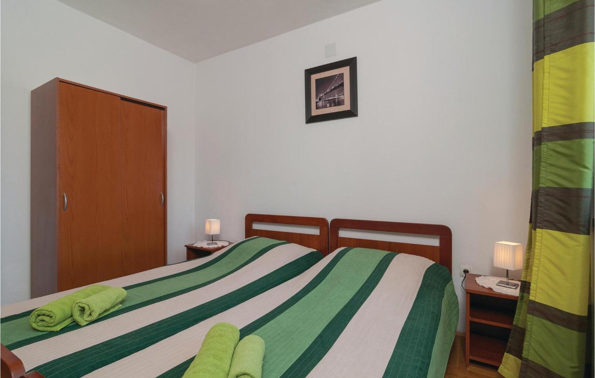 Lovely Apartment In Split With Wifi ภายนอก รูปภาพ