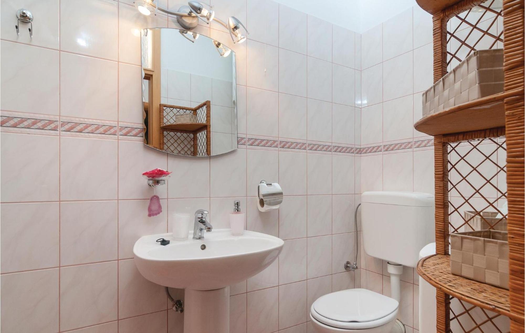 Lovely Apartment In Split With Wifi ภายนอก รูปภาพ